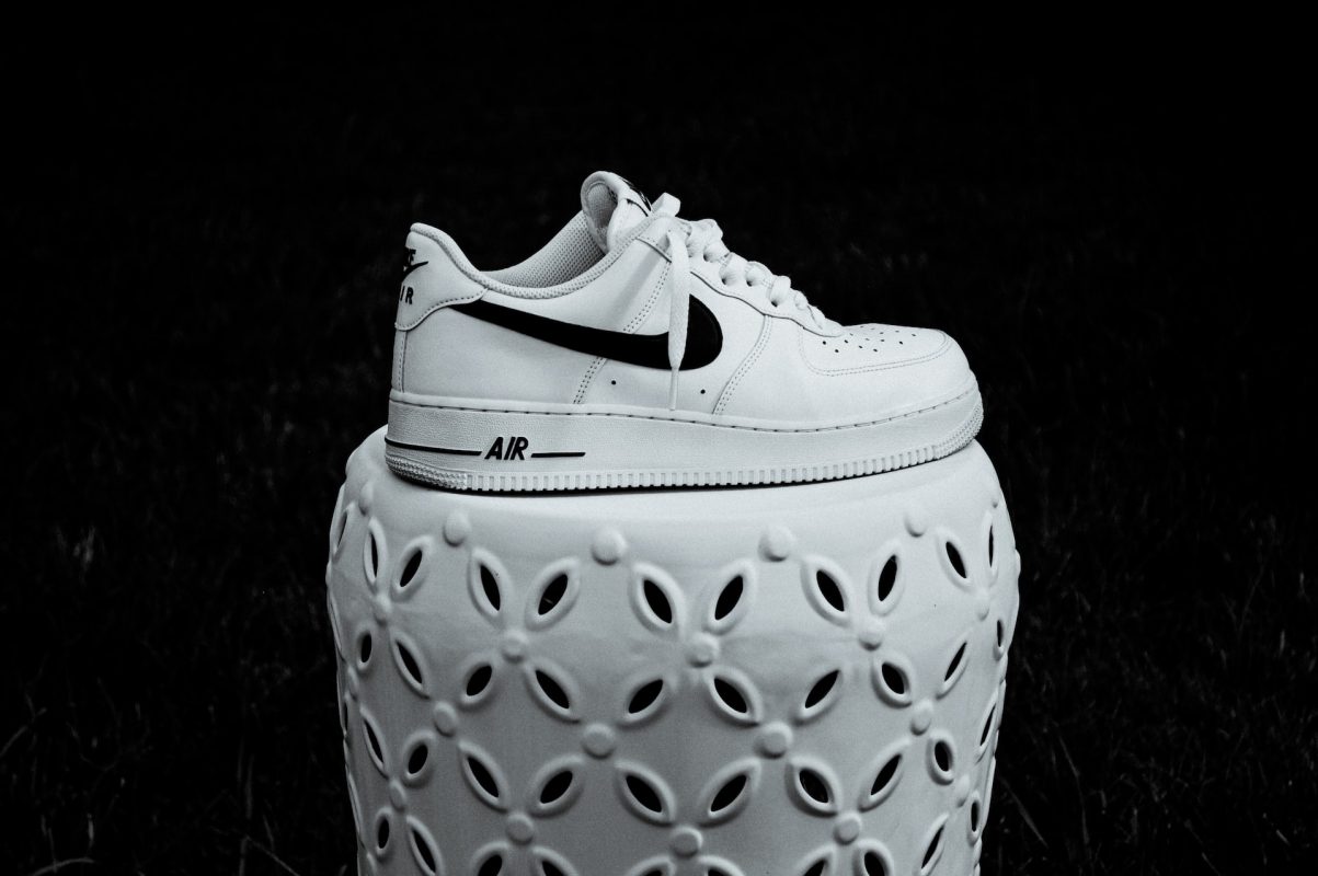 Nike Air Max sneaker on top of a wedding cake.